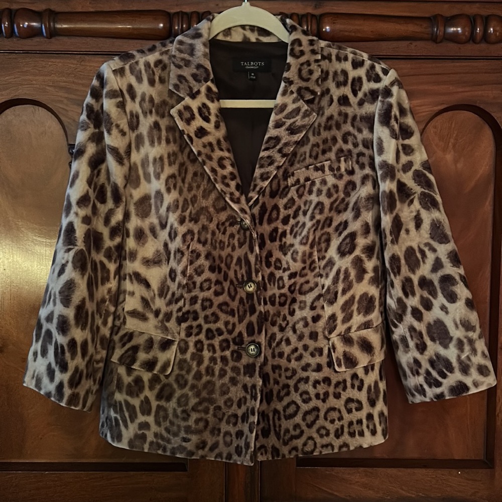 Talbots leopard  blazer or jacket in ladies regular size 16.
